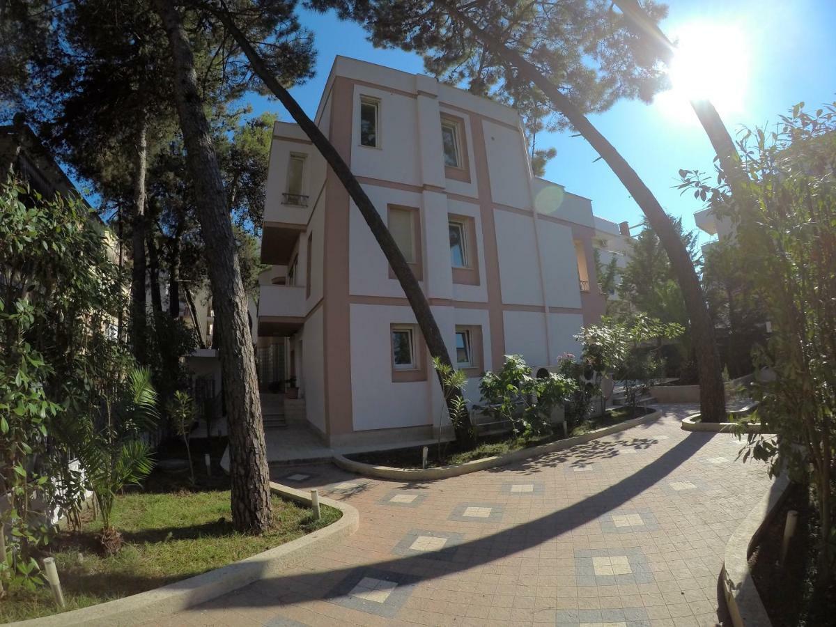 Lidson Villa *